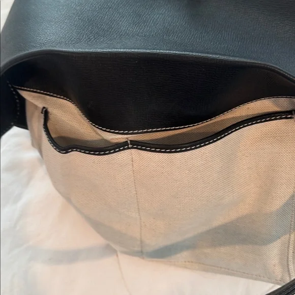 Dooney & Bourke Authentic black leather purse - Picture 9 of 16